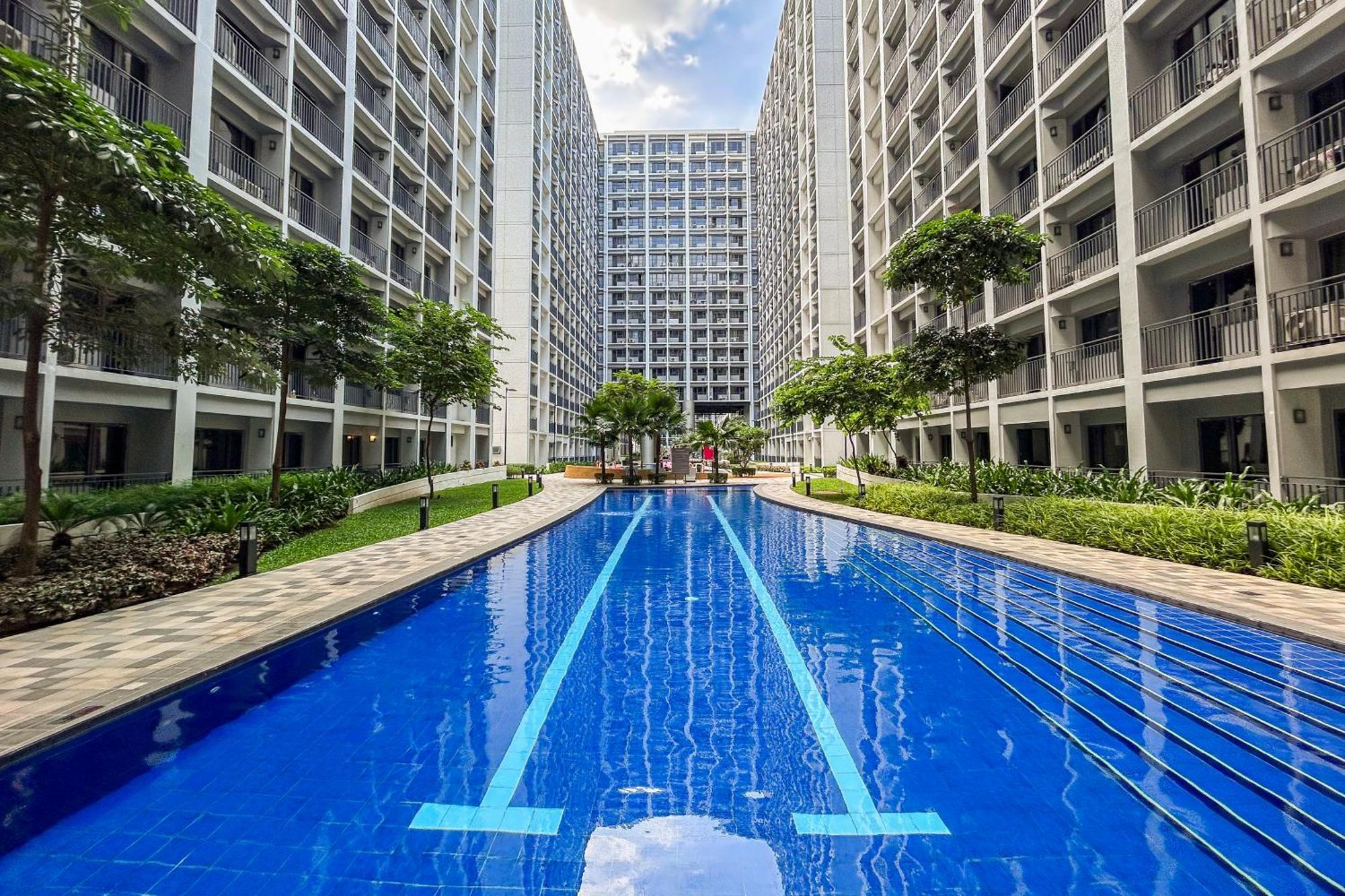 Mall Of Asia Condo With Balcony Facing Pool @ Shore2 Manila Exterior photo