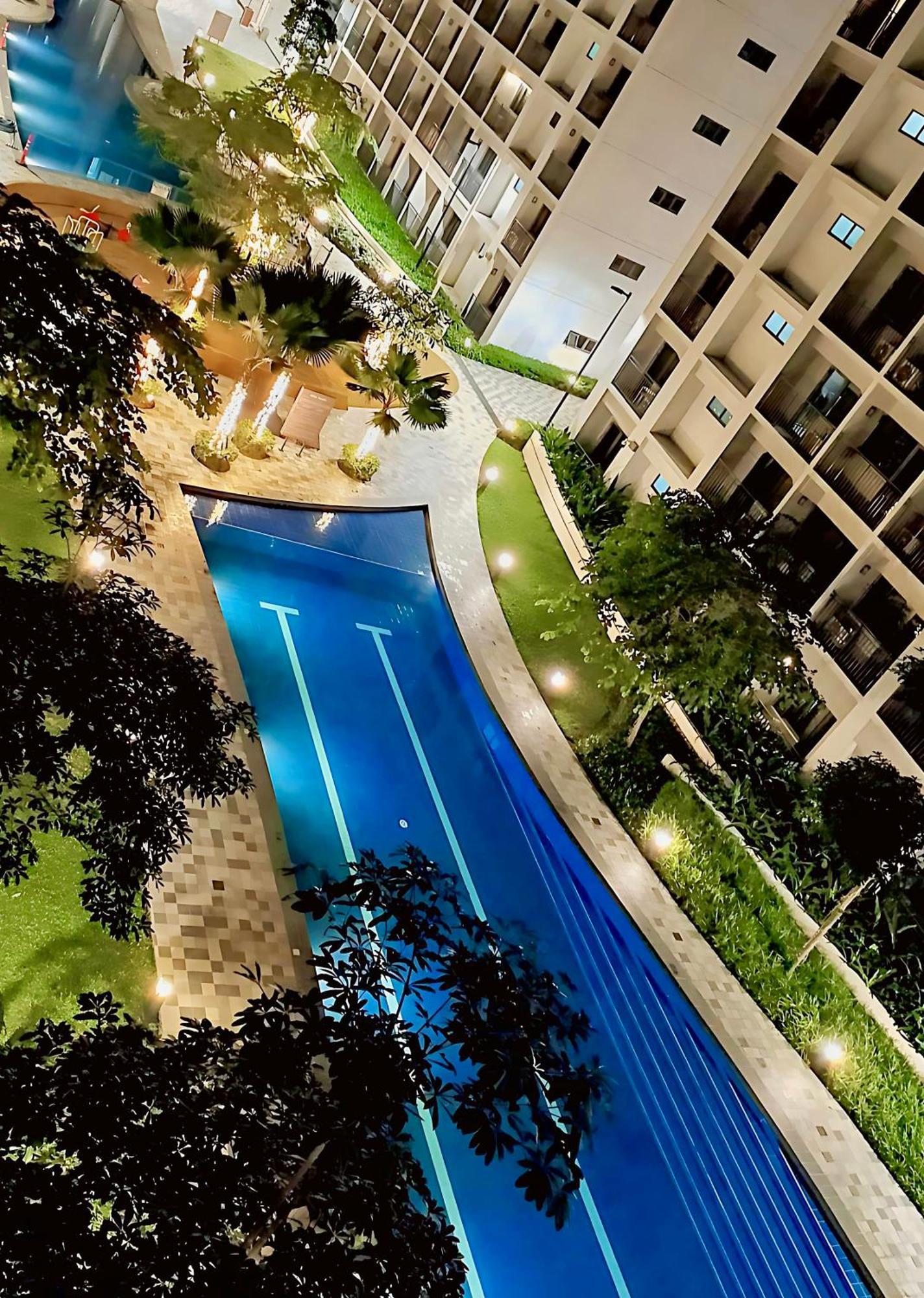 Mall Of Asia Condo With Balcony Facing Pool @ Shore2 Manila Exterior photo